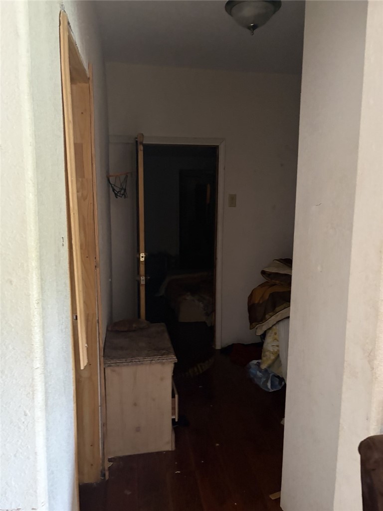 1313 S Reynolds Property Photo 6