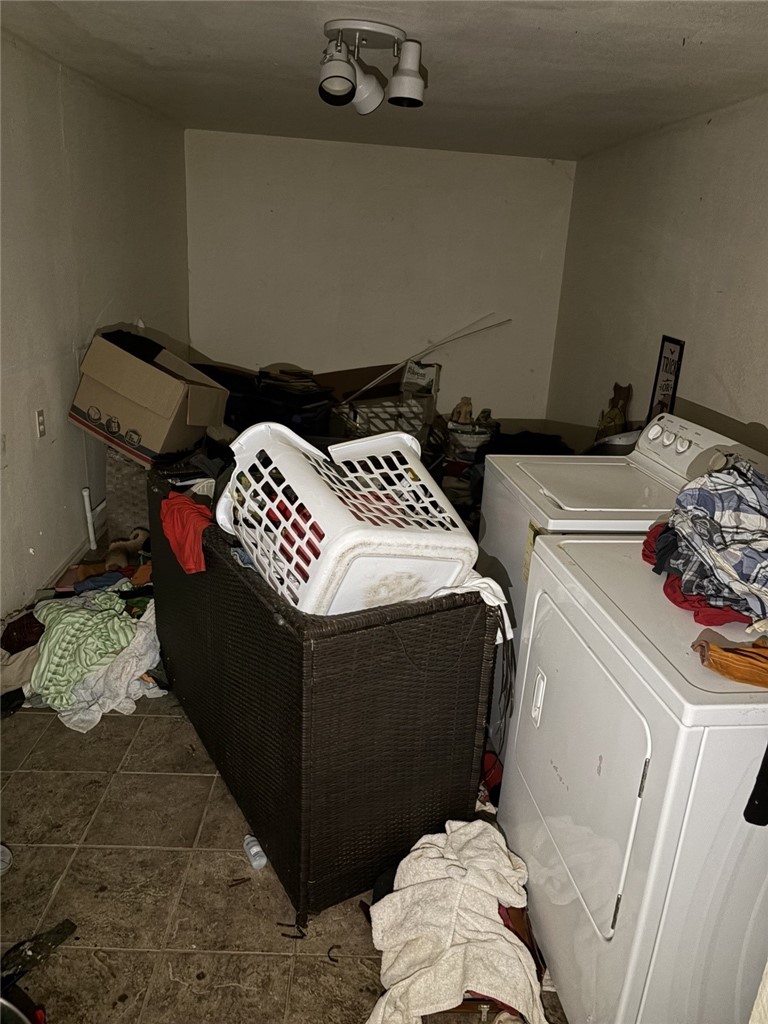 1313 S Reynolds Property Photo 10