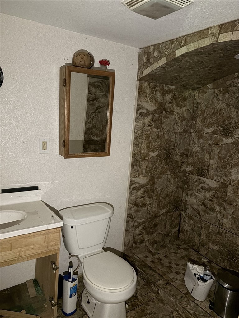 1313 S Reynolds Property Photo 12