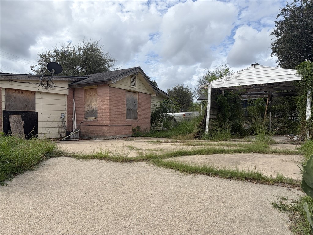 1313 S Reynolds Property Photo 14