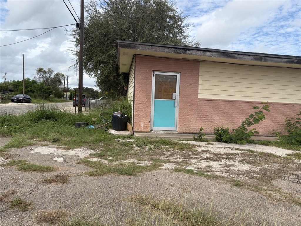 1313 S Reynolds Property Photo 18