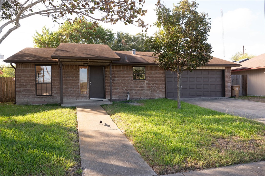 1813 Micheline Dr Property Photo 1