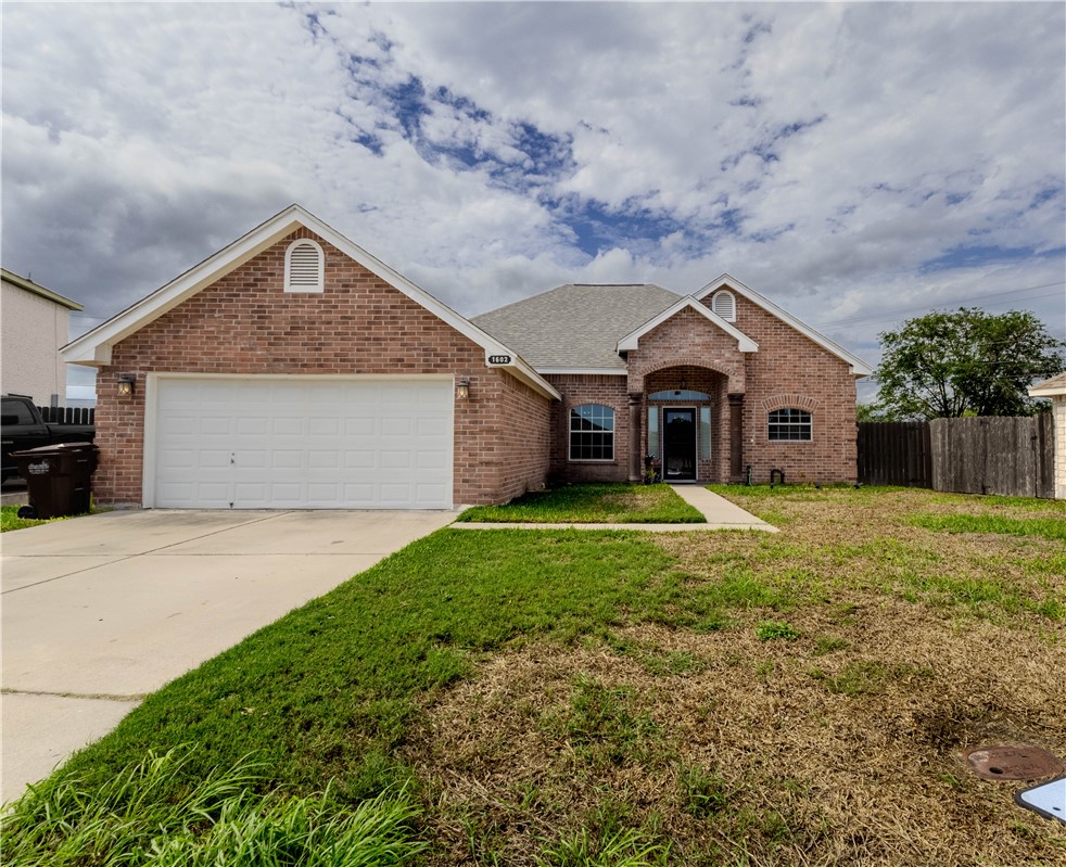 1602 Margaret Property Photo 1