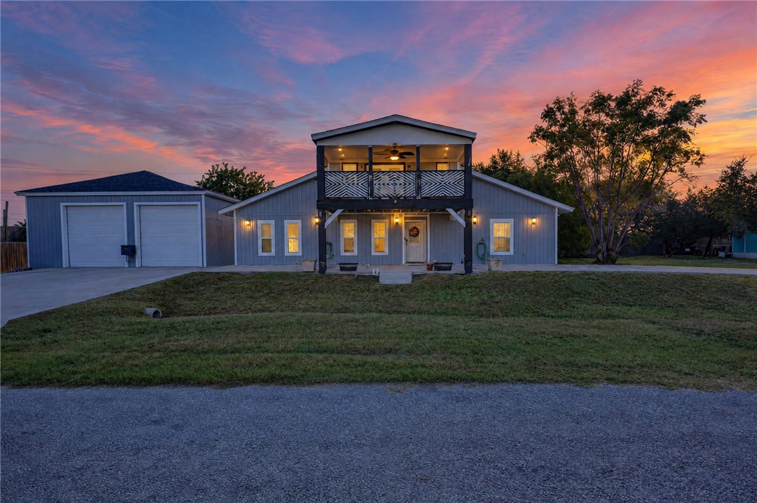 111 Pompano Dr Property Photo 1