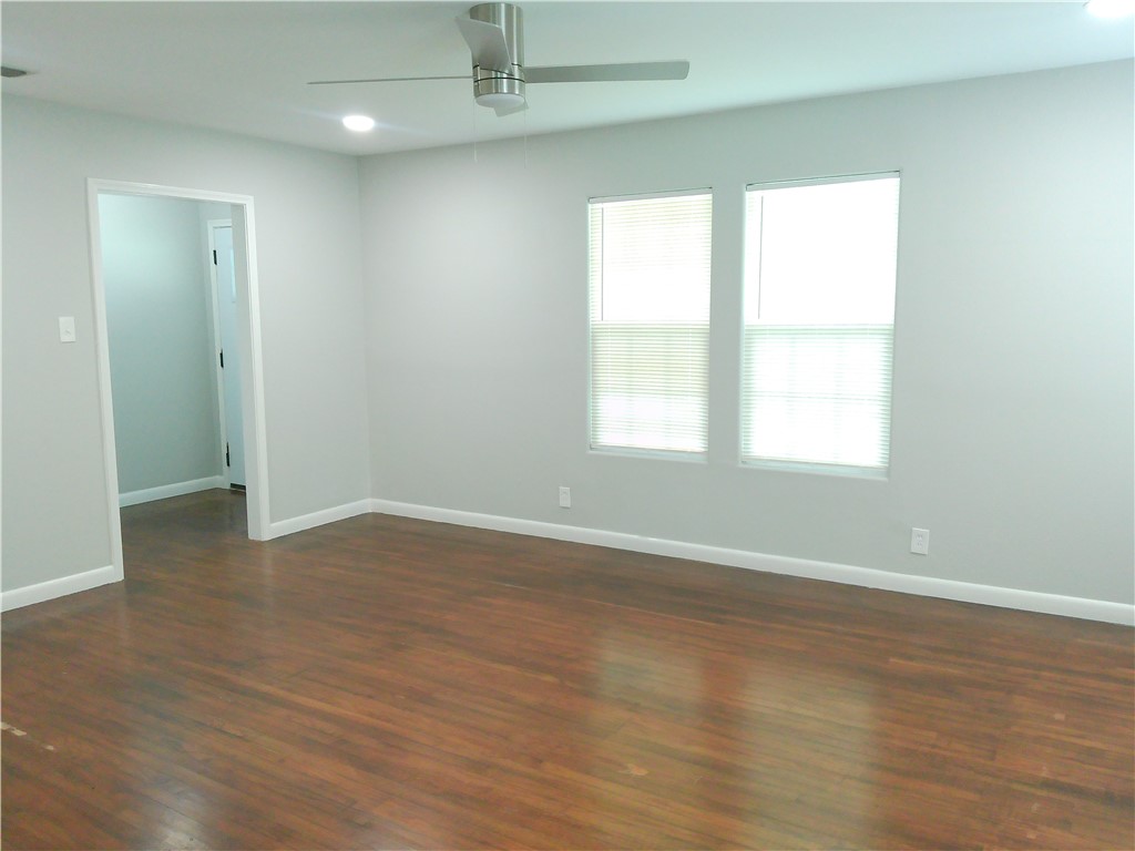 534 Ohio Ave Property Photo 4