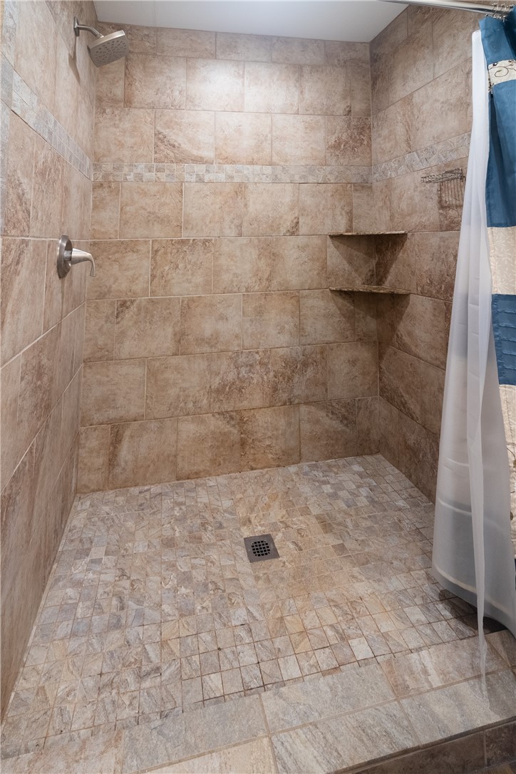 1142 Patton St Property Photo 22