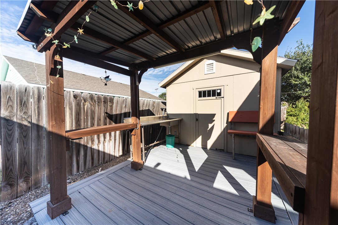 1142 Patton St Property Photo 26