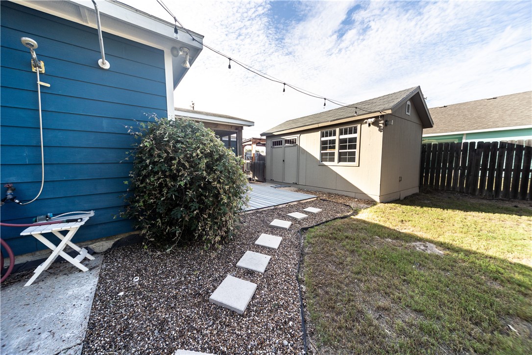 1142 Patton St Property Photo 31