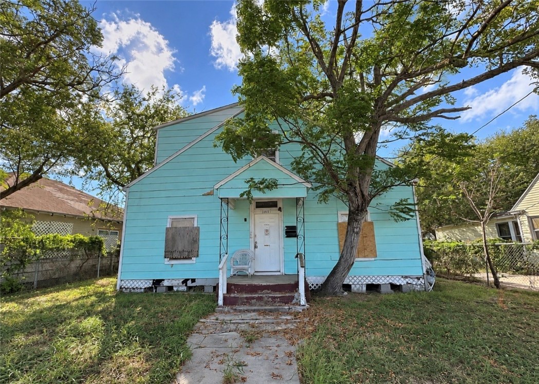 1011 S Alameda St Property Photo 1