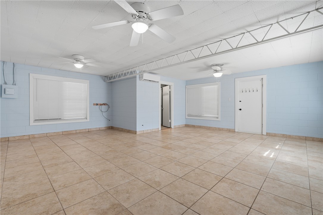 614 S Sandpiper Property Photo 27