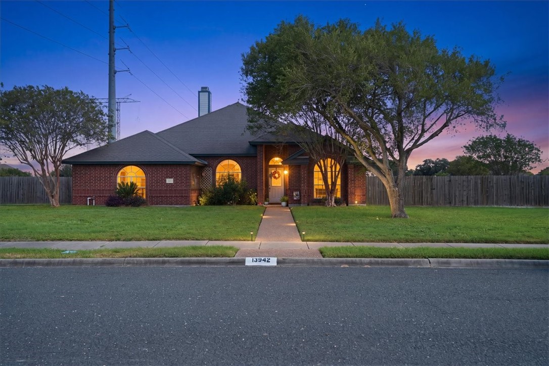 13942 River Rock Dr Property Photo