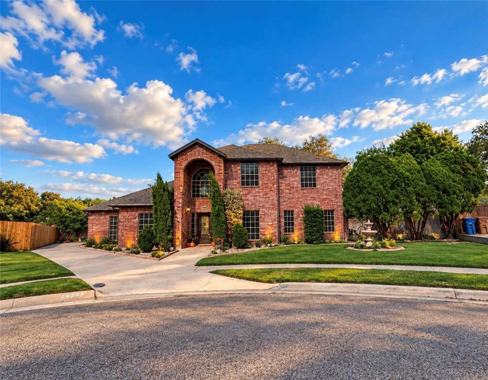483990 Property Photo