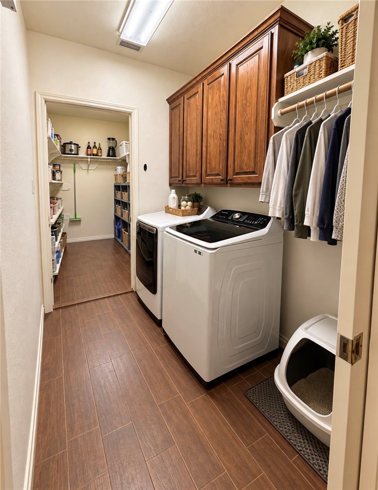 483990 Property Photo 8