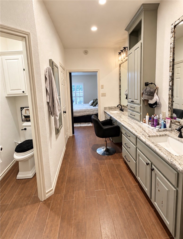 483990 Property Photo 12