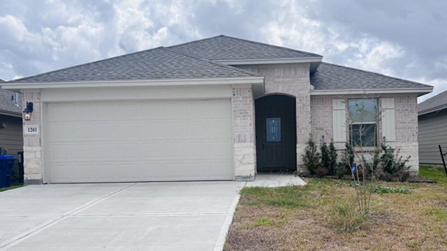 1201 Thames Chase Dr Property Photo 1