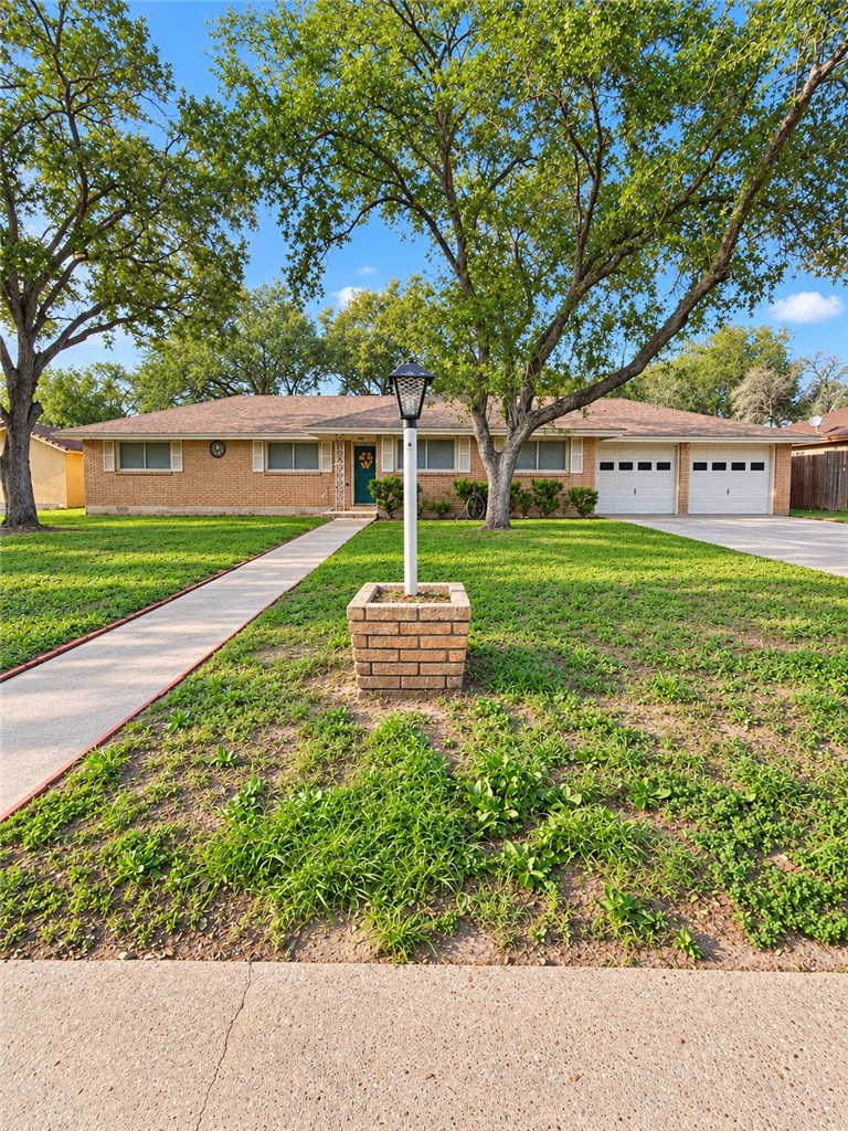 1701 Rose Dr Property Photo 2