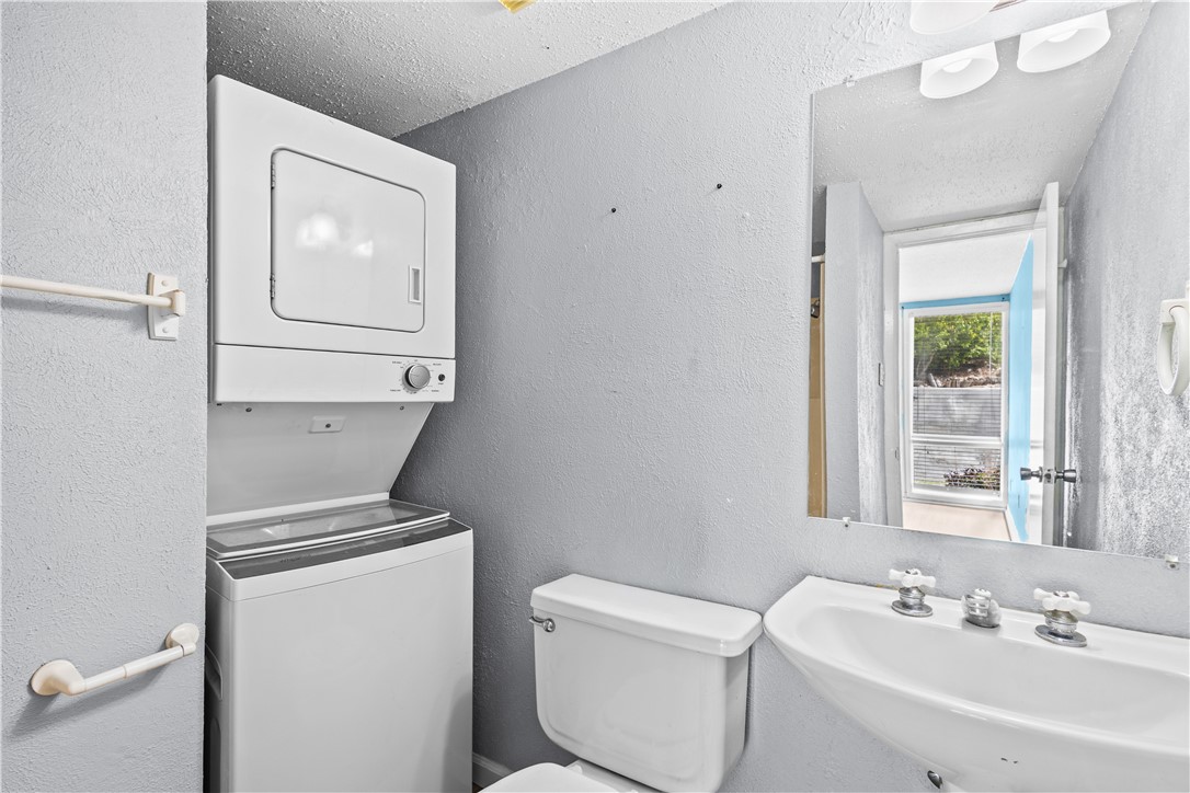 3402 Ocean Dr 33 Property Photo 12