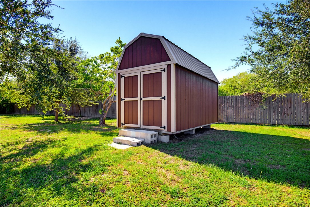 2122 Sentinel Dr Property Photo 23