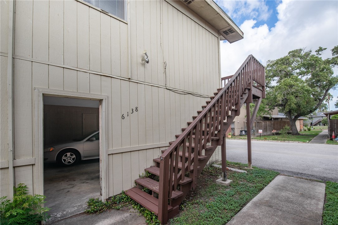 6138 Hidden Cove Property Photo 4