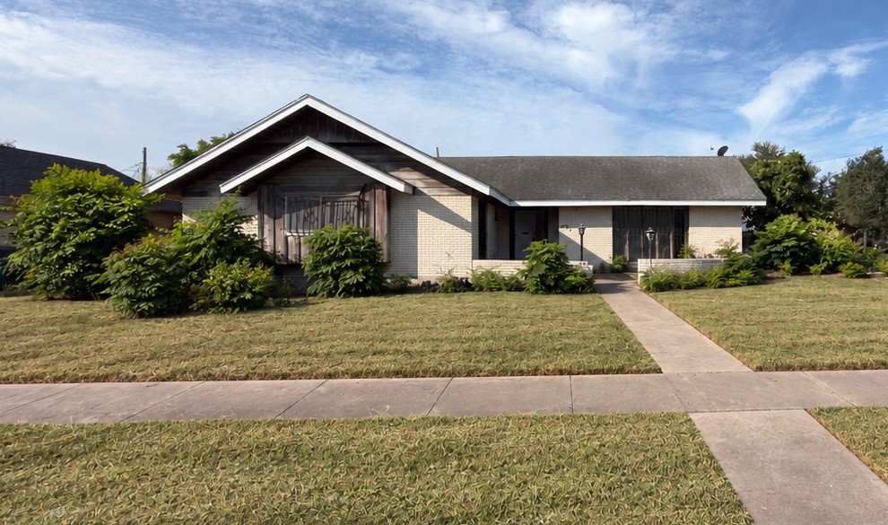 3221 Casa Bonita Dr Property Photo 1