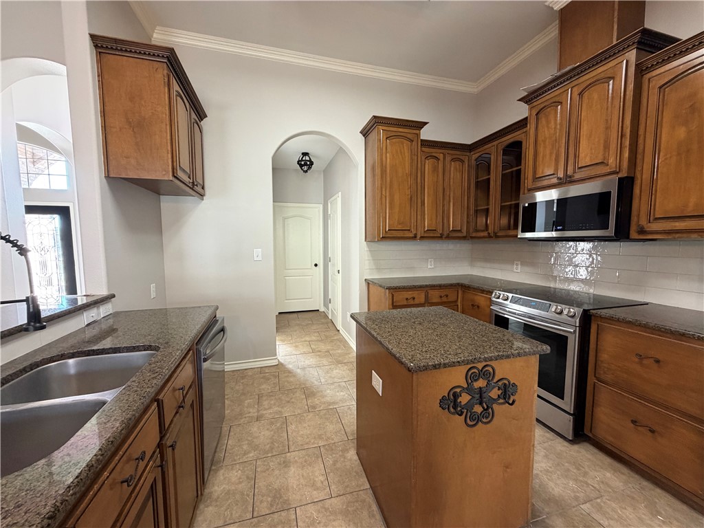8205 Azimuth Ct Property Photo 15