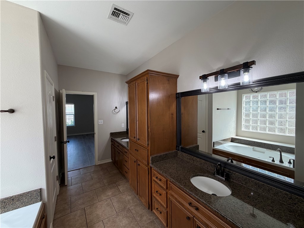 8205 Azimuth Ct Property Photo 19