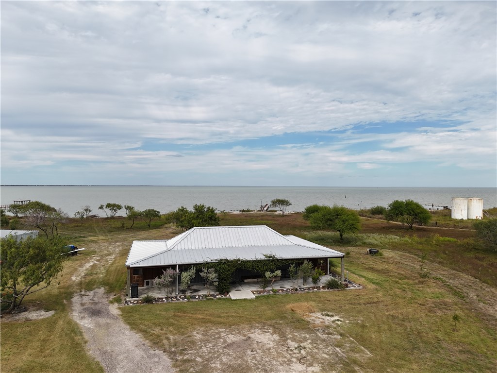 746 Egery Island Rd Property Photo 2