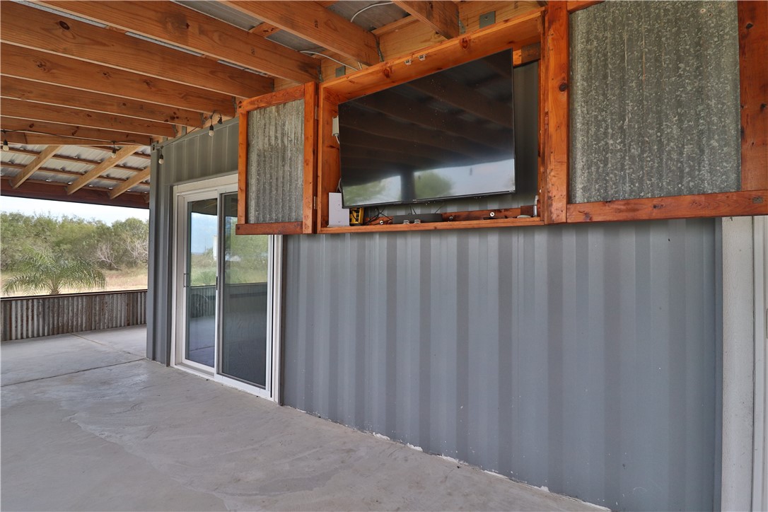 746 Egery Island Rd Property Photo 11