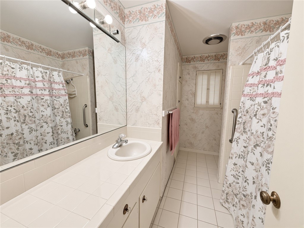 4925 Trinity Dr Property Photo 13