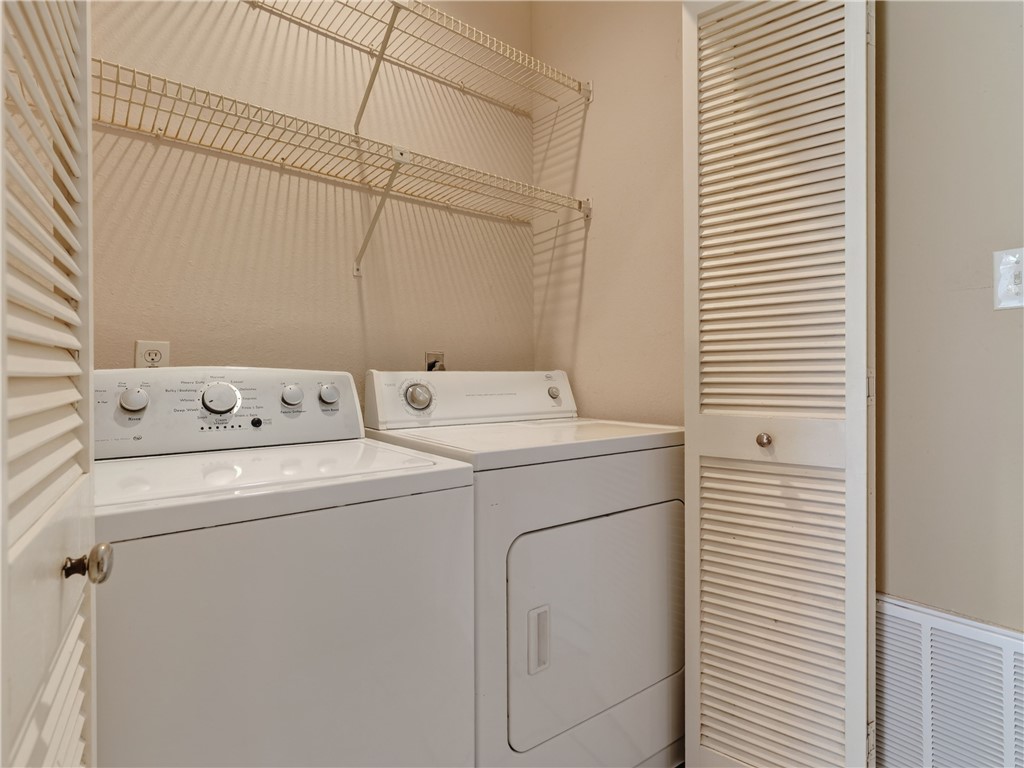 210 Oak Bay St 904 Property Photo 24