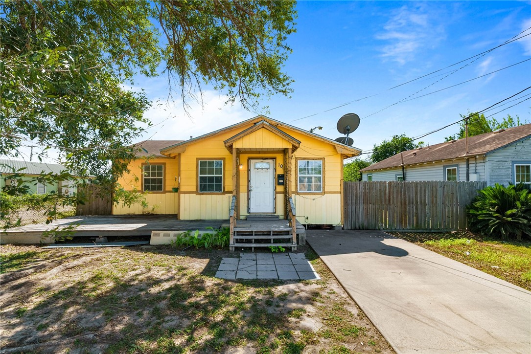 105 Escobar St Property Photo 1