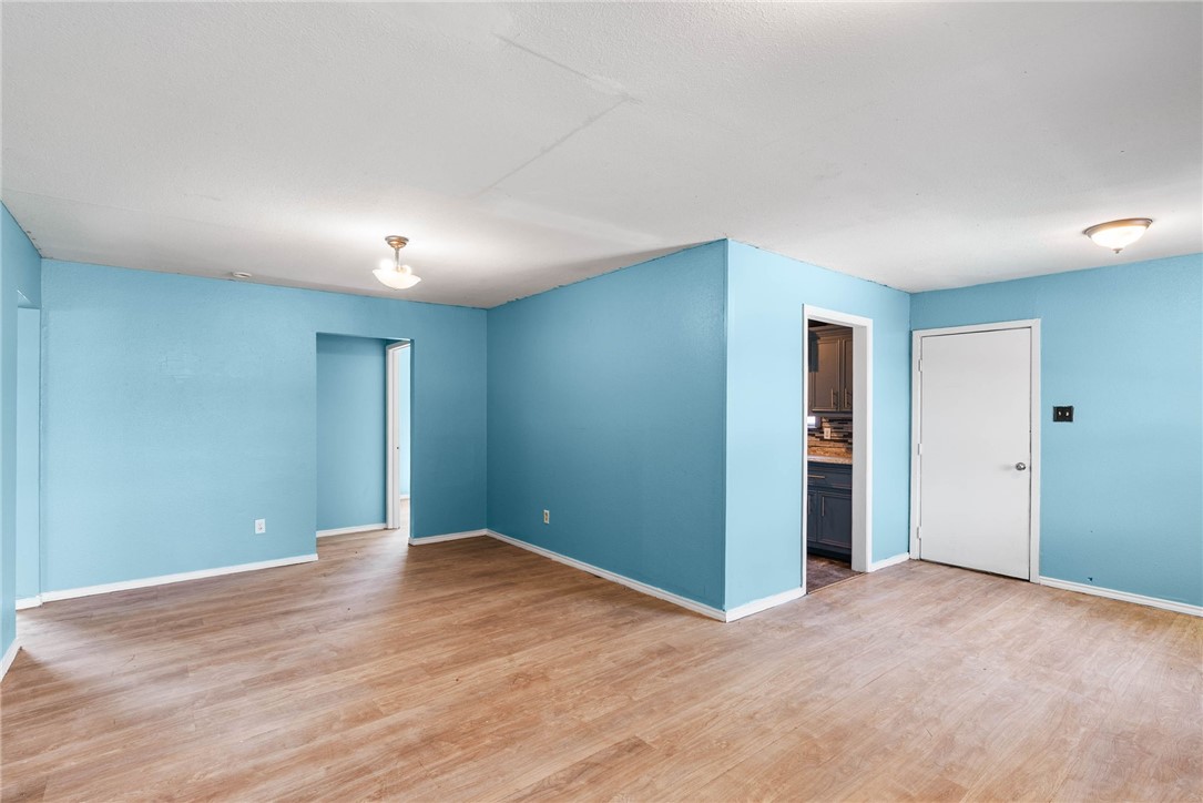 105 Escobar St Property Photo 3