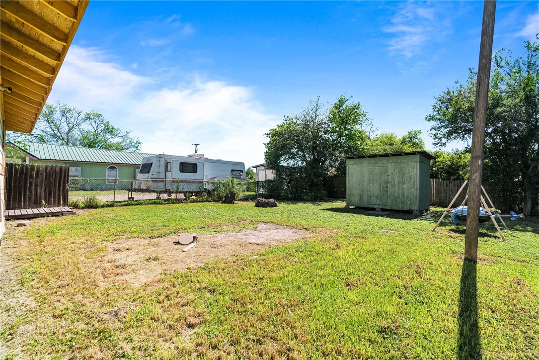 105 Escobar St Property Photo 14