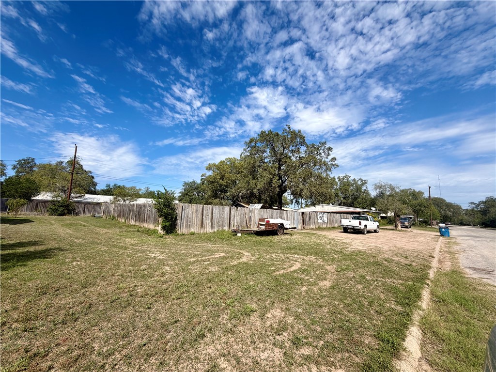 1202 Terry St Property Photo 1