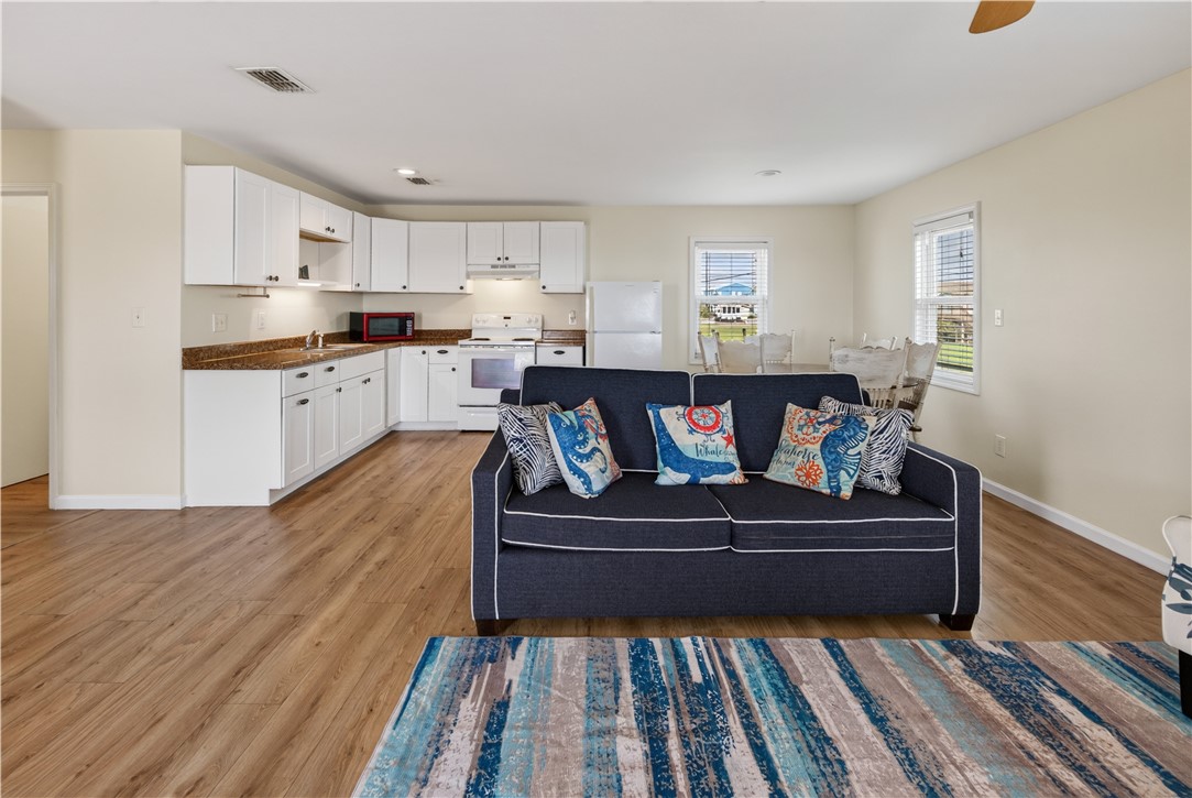 484150 Property Photo 6