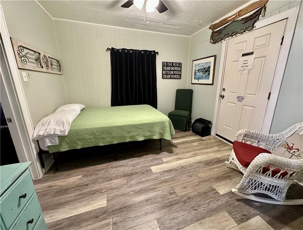 3302,3304 Surfside Blvd Property Photo 15