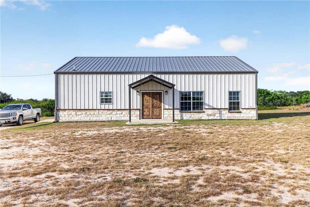 185 Pr 7460 Property Photo 1