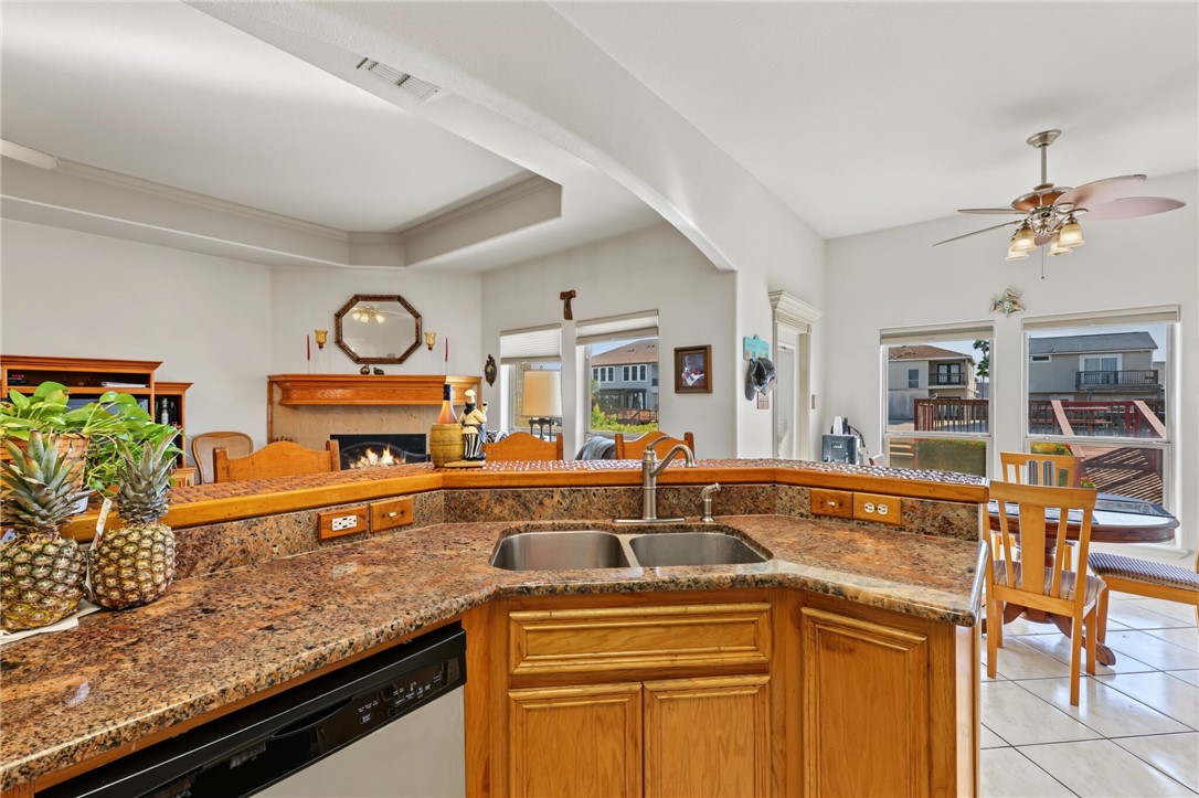 15426 Cuttysark St Property Photo 13