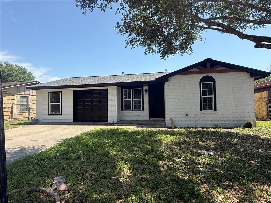 1801 Tina St Property Photo 1