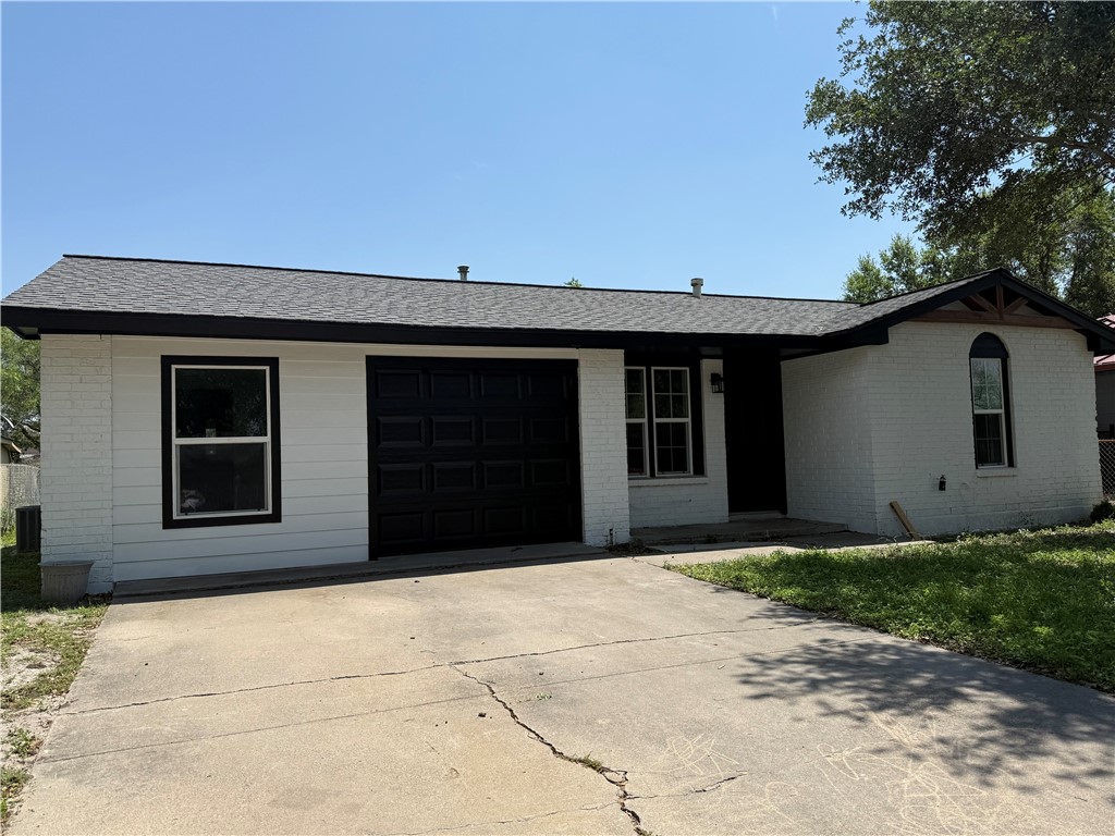 1801 Tina St Property Photo 2