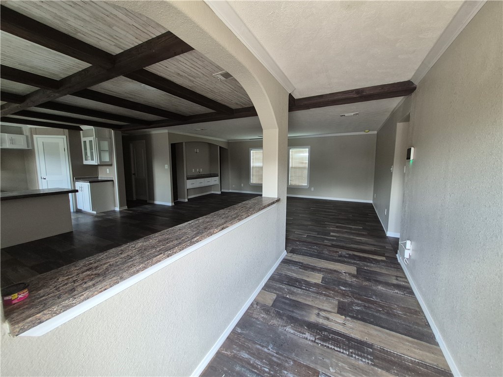 484251 Property Photo 2