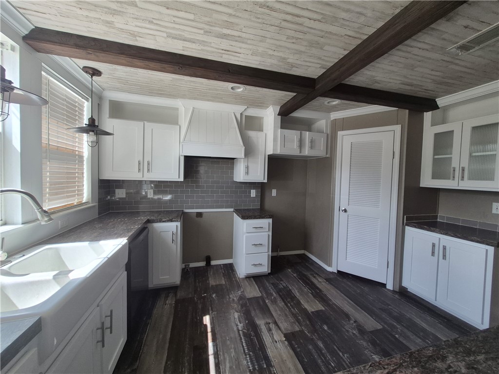 484251 Property Photo 4