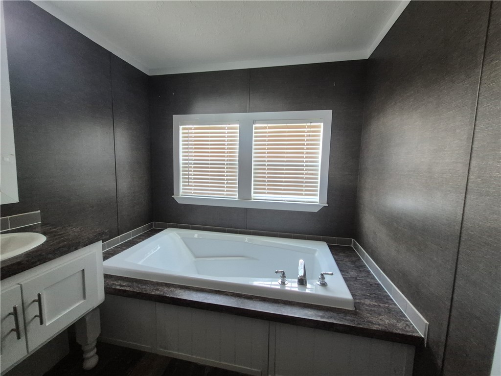 484251 Property Photo 8