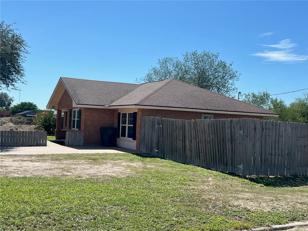 1110 S Johnson St Property Photo 5