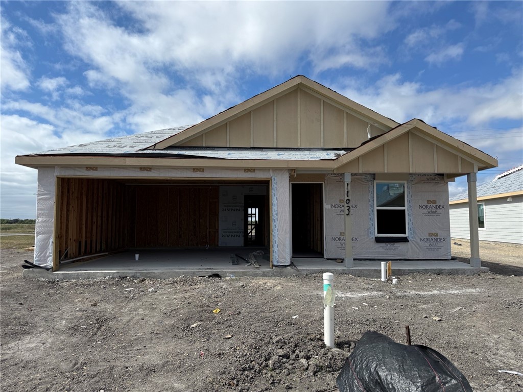 1103 Athena Dr Property Photo