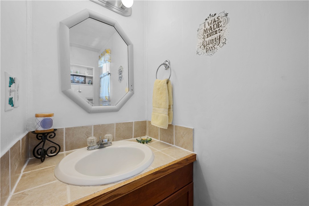 166 Morrow St Property Photo 23