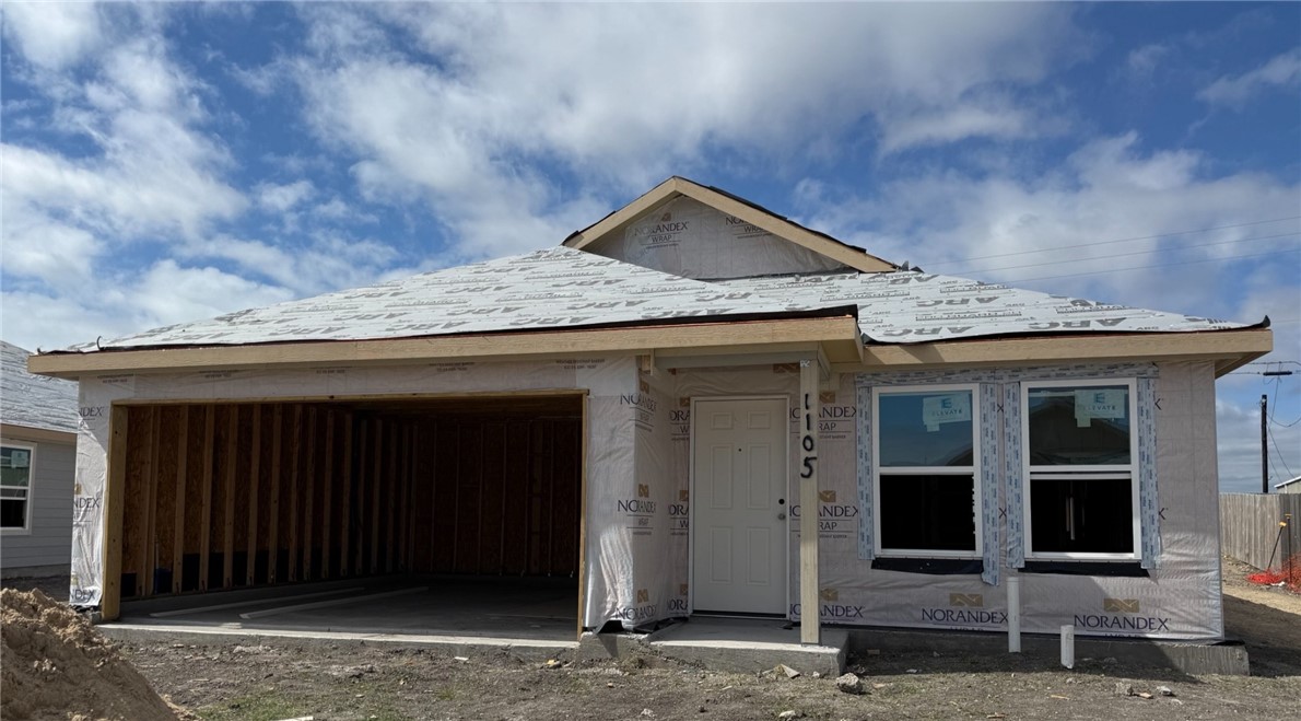 1105 Athena Dr Property Photo