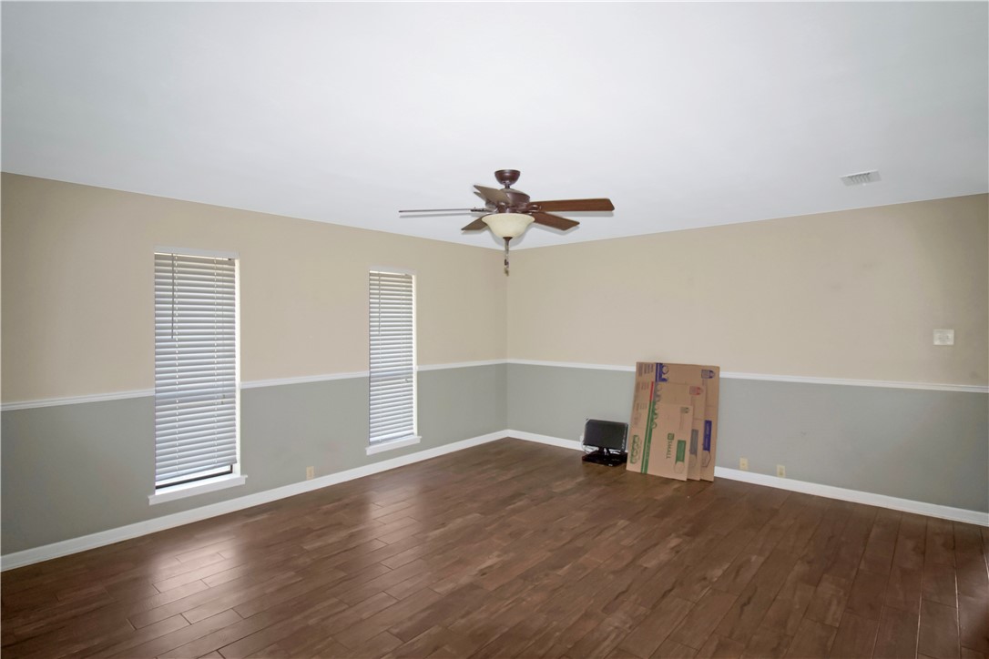 225 Linney Lane Property Photo 6