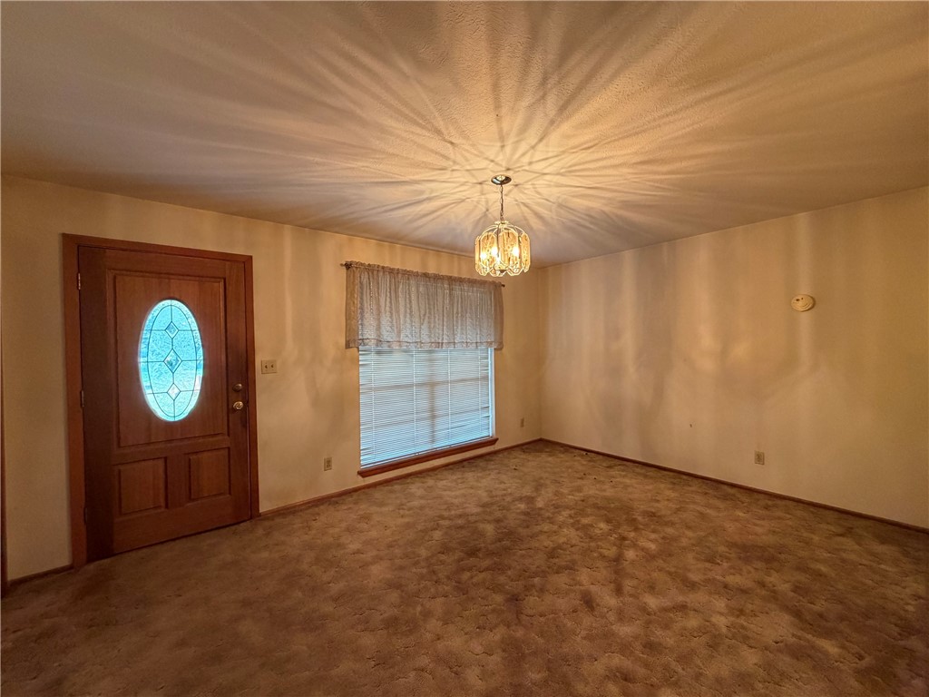 904 Highland Ave Property Photo 2