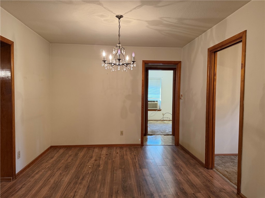 904 Highland Ave Property Photo 3